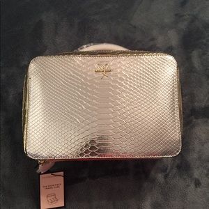 Victoria Secret trAvel case make up bag